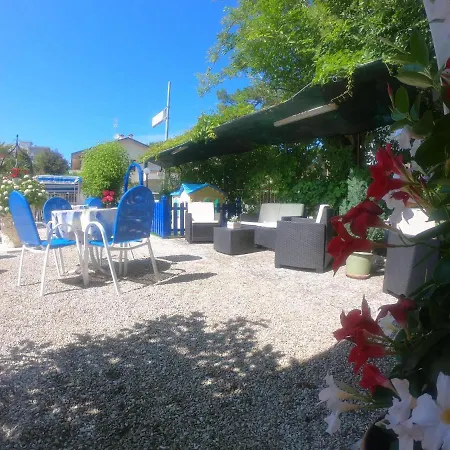 Splendid Alojamento de Acomodação e Pequeno-almoço Milano Marittima