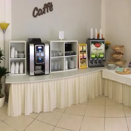 Alojamento de Acomodação e Pequeno-almoço Splendid Milano Marittima